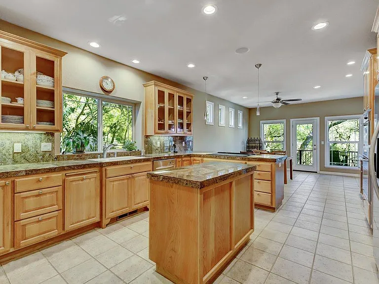 17753 Foxtail Dr — Photo 8