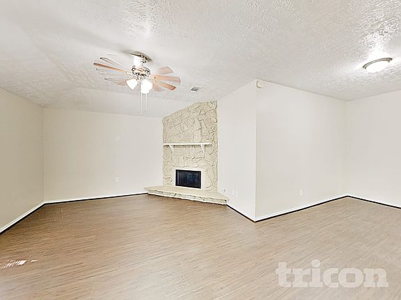 4th image of 19311 Amistad Dr