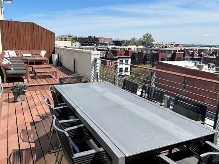 2424 18th St NW #R4 — Photo 17