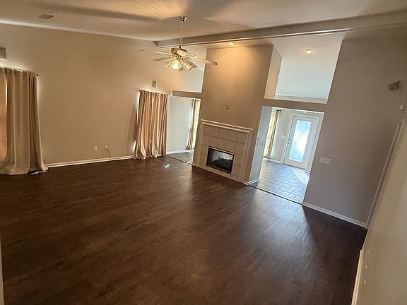 3rd image of 125 Muirfield Ln
