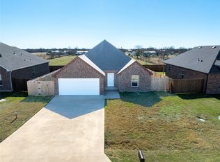 1020 Springview Ln, Mabank, TX 75147