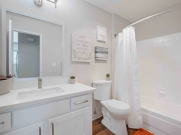 Terra House Apartments — Photo 11