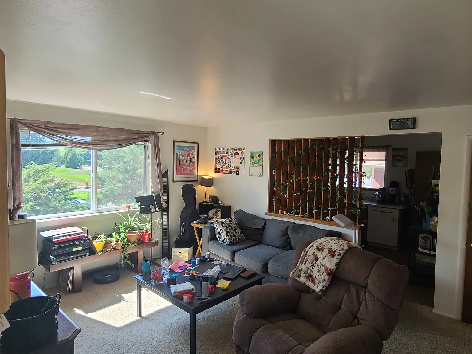 2 bed, 2000 sqft, $2,200 — Photo 2