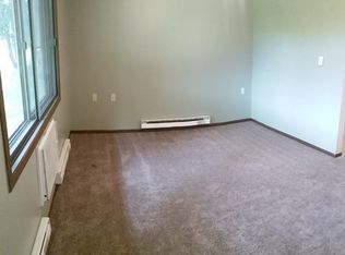 409 Washington St APT A, Elgin, IA 52141