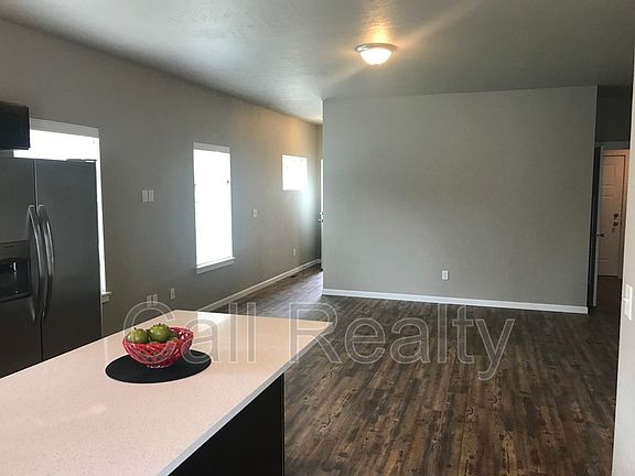 4th image of 4307 N Centennial Ln