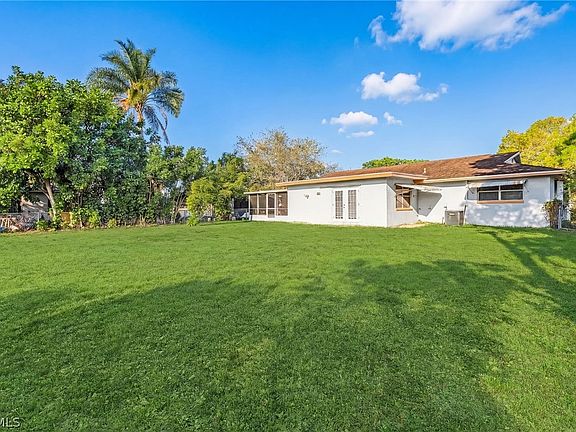 4th image of 2119 Hibiscus Rd