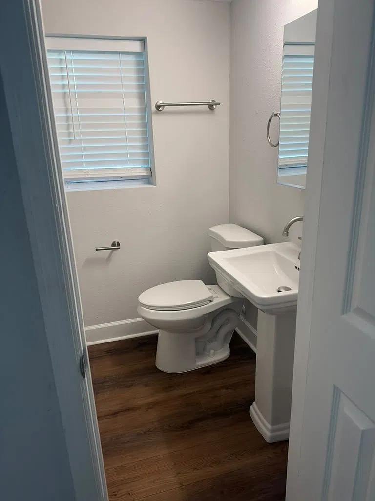 2 bed, 750 sqft, $800 — Photo 4