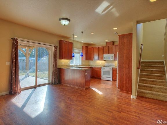 3rd image of 9313 198th Street Ct E