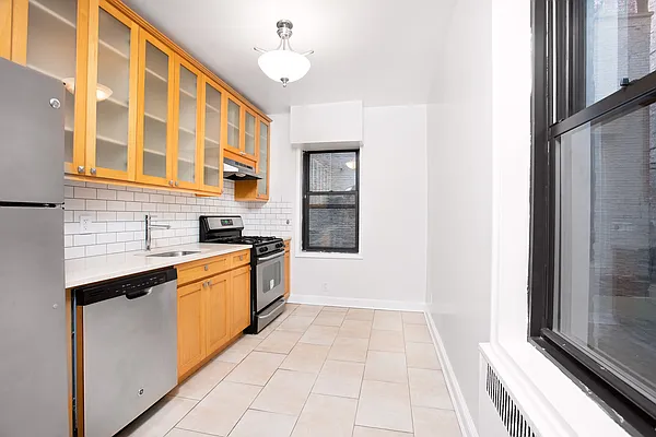 Rented by Compass | media 10