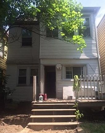 3rd image of 321 Arlington Ave