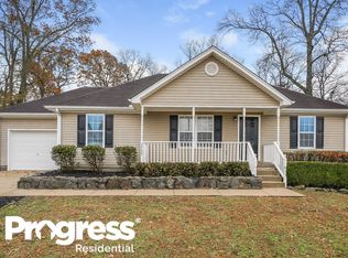 1721 Luton Dr, La Vergne, TN 37086