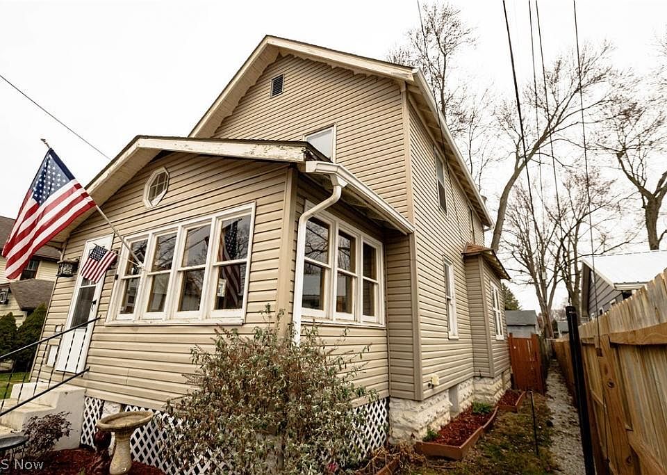 1st image of 443 Beech Ln NW