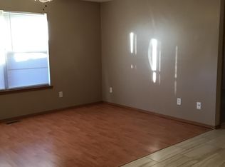 1011 N Fulbright Ave, Springfield, MO 65802