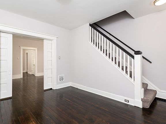 4th image of 7207 Southwest Ave
