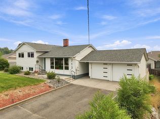 713 Singh St, Kamloops, BC V2B5C5