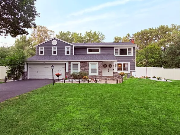 12 Laureldale Dr, Pittsford, NY 14534