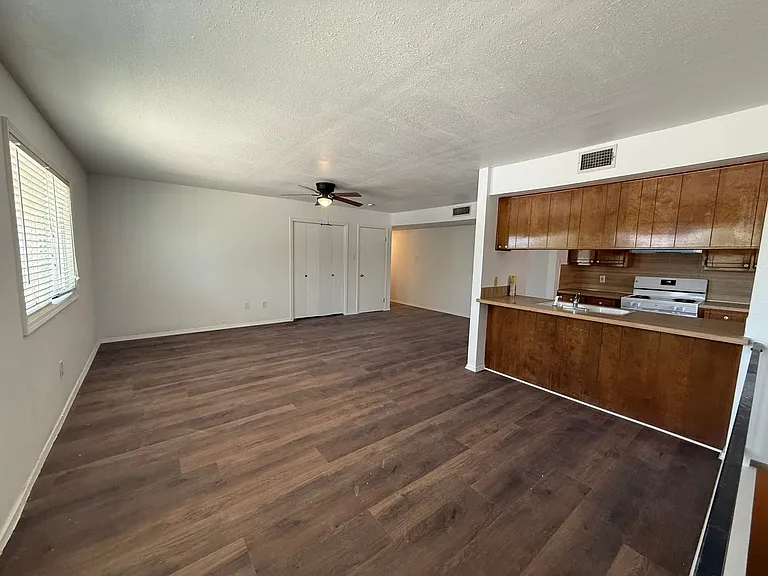 313 Innsdale Ter — Photo 15
