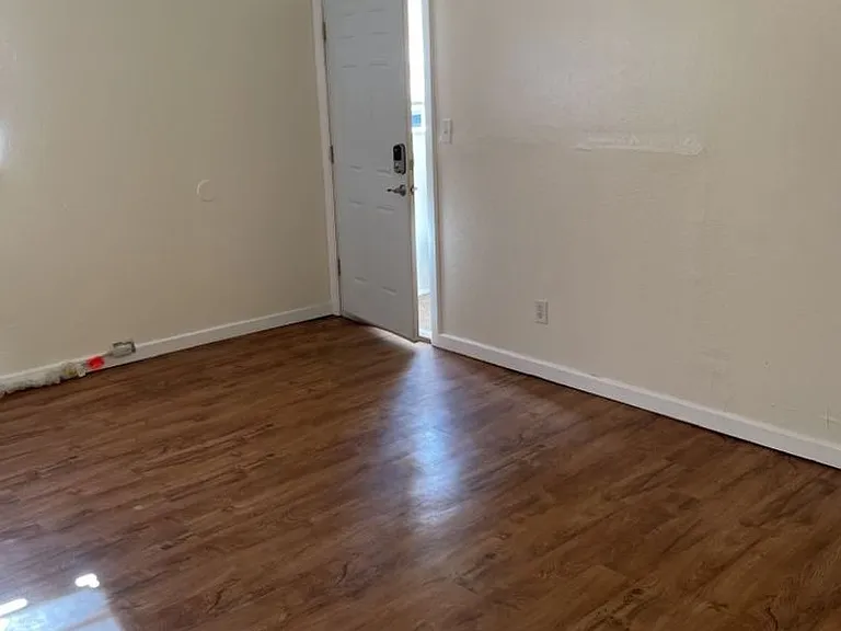 Greenswest Apartments — Photo 38