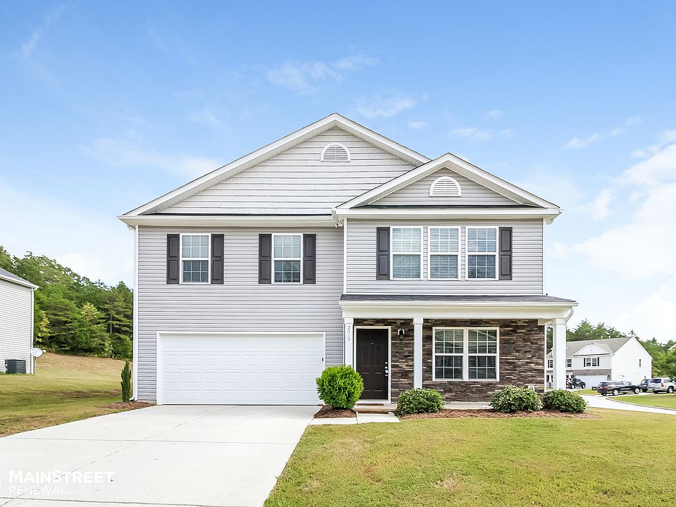 1st image of 2015 Buckminster Dr