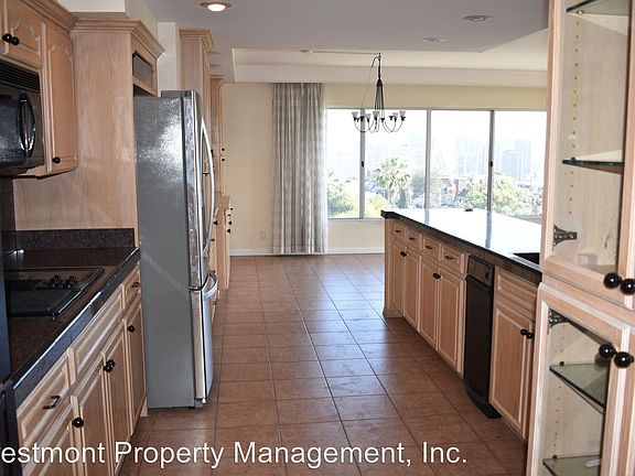 5th image of 2620 2nd Ave Unit 6D