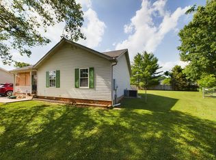 2411 Willow Dr, Murfreesboro, TN 37127