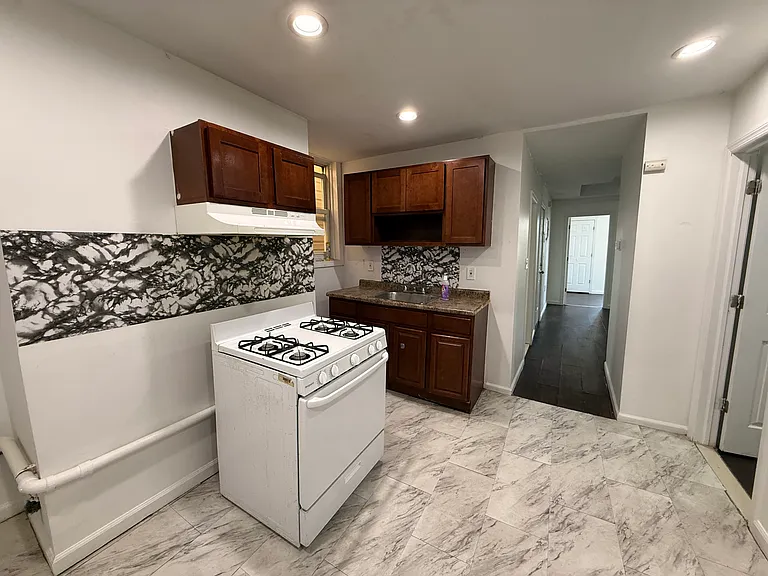 480 Irvine Turner Blvd #2 — Photo 8