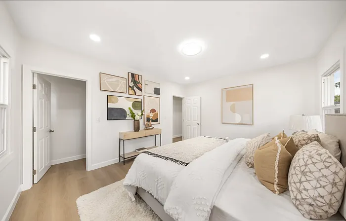1166 N El Molino Ave — Photo 5