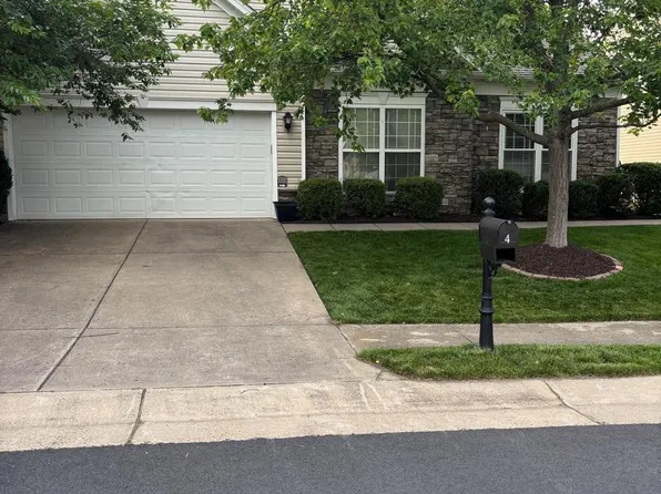 4 Carson Dr, Fredericksburg, VA 22406