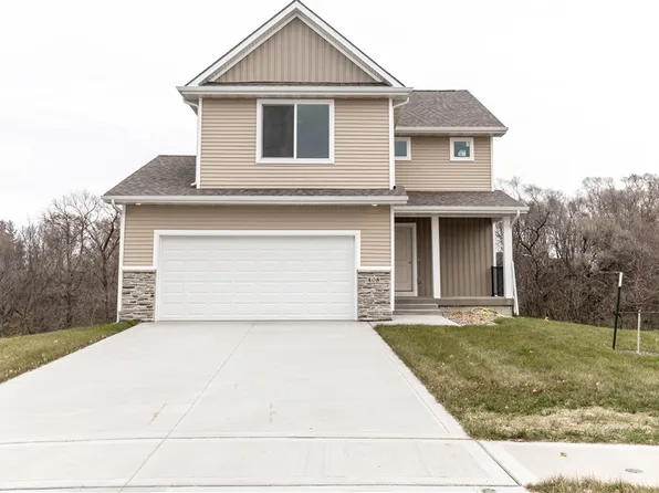 408 Ryan Cir, Mitchellville, IA 50169