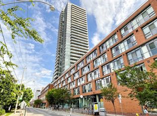 33 Mill St #1003, Toronto, ON M5A3R3