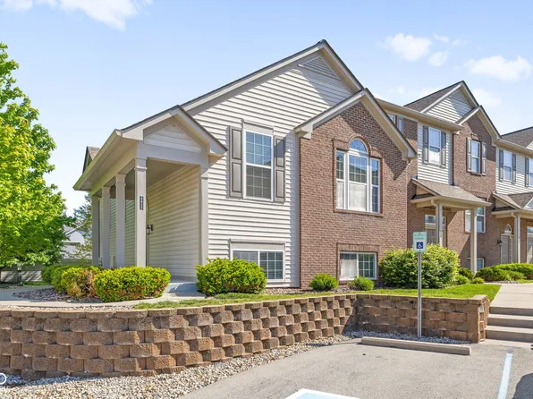 8413 Clayhurst Dr, Indianapolis, IN 46278
