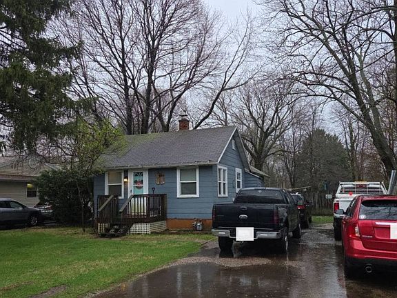 2nd image of 520 Sunset Rd