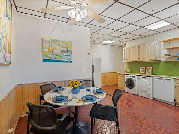 325 West End Avenue image 6 of 13