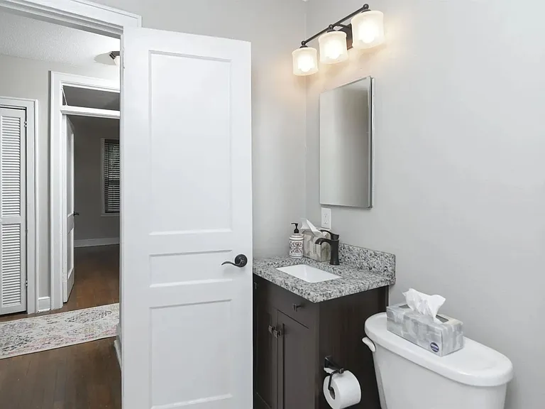 1013 Price Ave — Photo 32