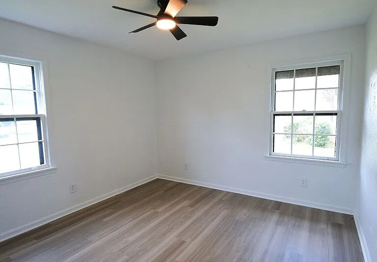 2819 Broadview Dr NW — Photo 10