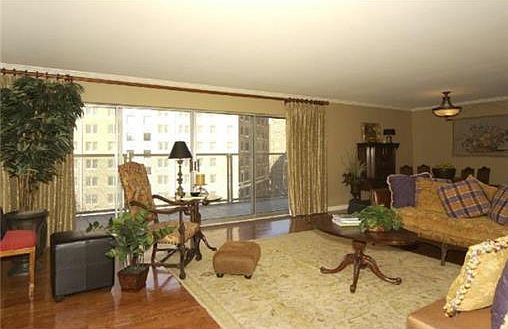 4th image of 310 W 49th # 102 St