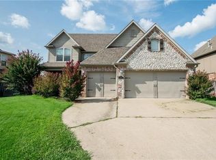 498 Gascony Ave, Springdale, AR 72764