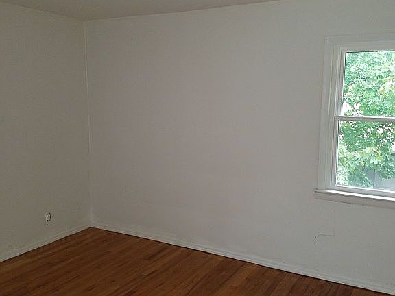 2nd image of 103 Norwood St