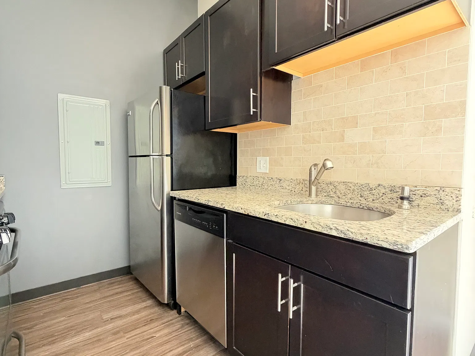 3 bed, $5,500 — Photo 3