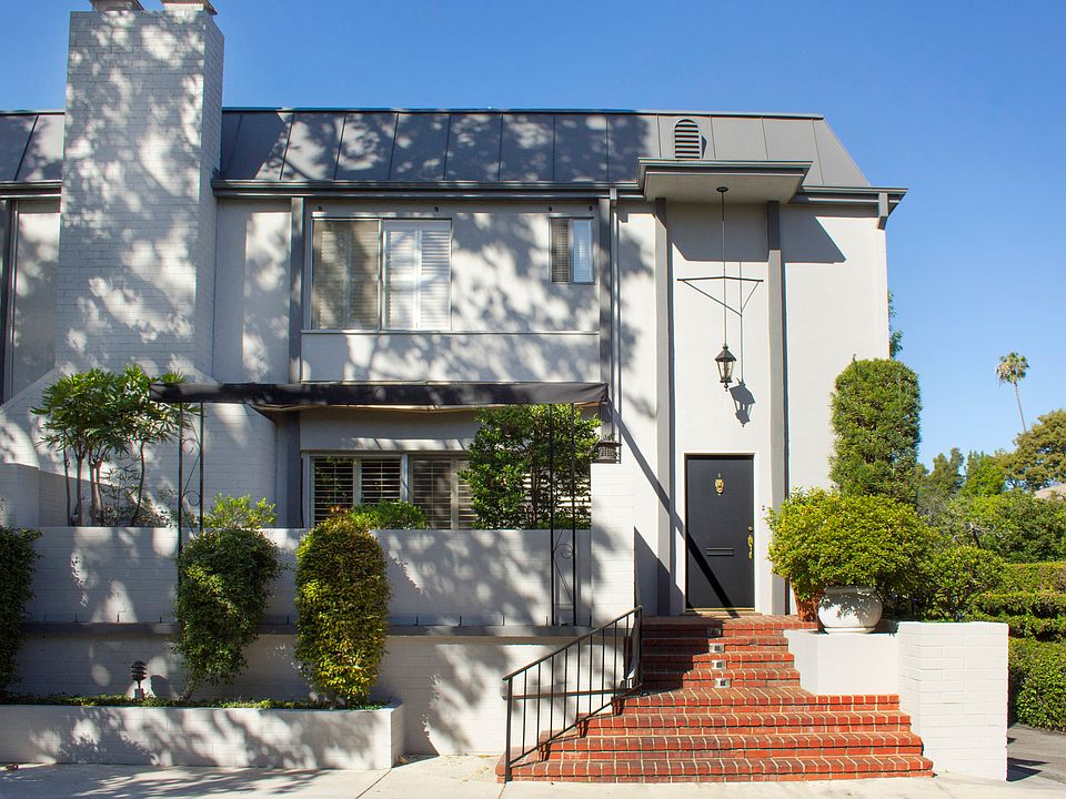 2nd image of 625 So. Orange Grove Blvd #8