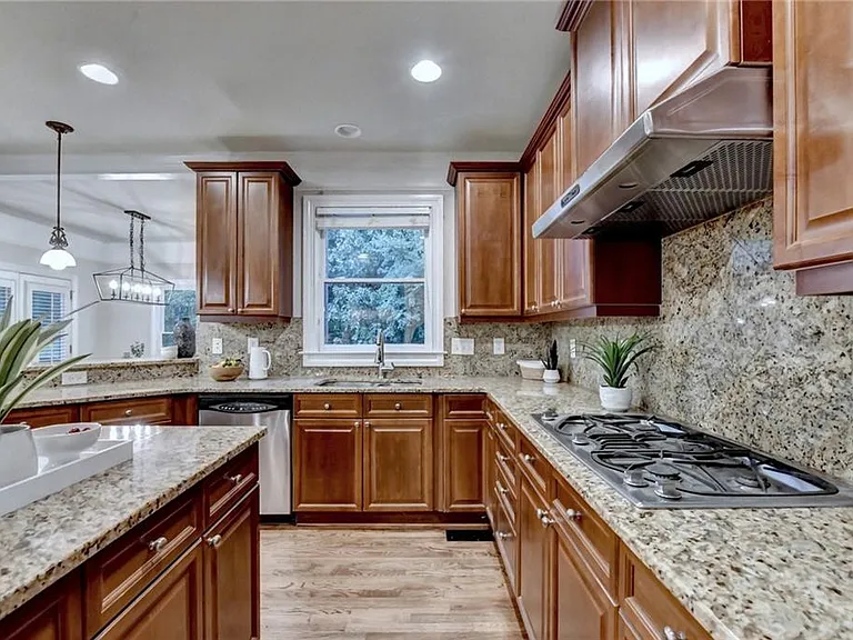 9848 Talisman Dr — Photo 30