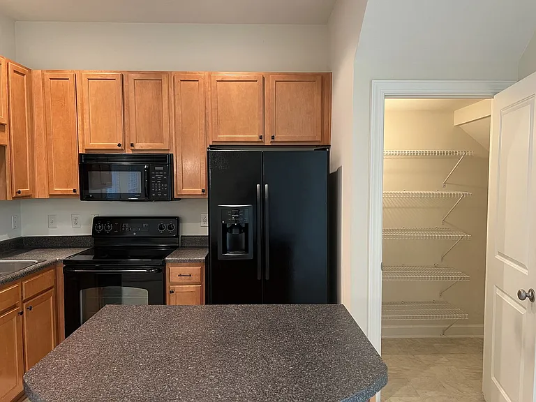354 Summergate Dr — Photo 9