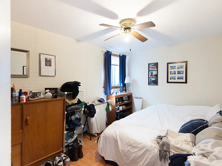 837 E 2nd St #3 — Photo 9