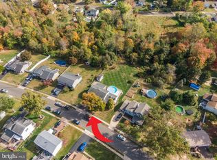 971 Cornell Dr, Warminster, PA 18974