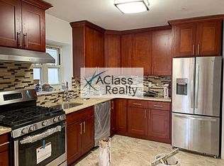 23-28 31st Dr #B1, Astoria, NY 11106