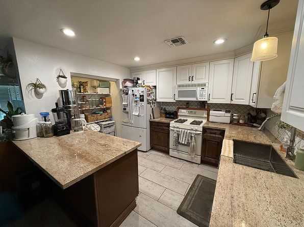 7025 W Country Gables Dr