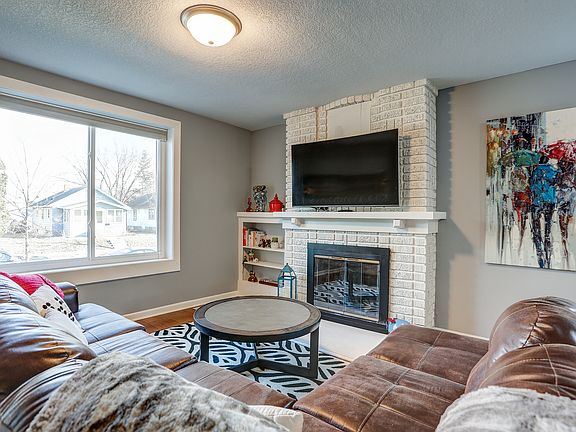 5th image of 3844 29th Ave S