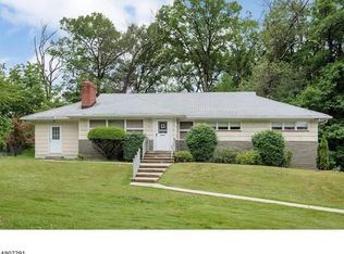 40 Intervale Rd, Livingston, NJ 07039