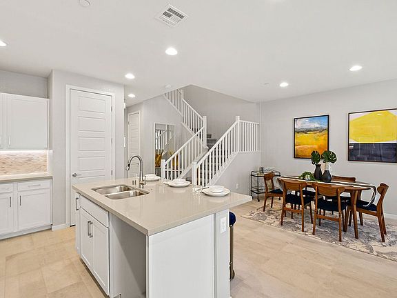 5th image of 1246 Bow Peak St