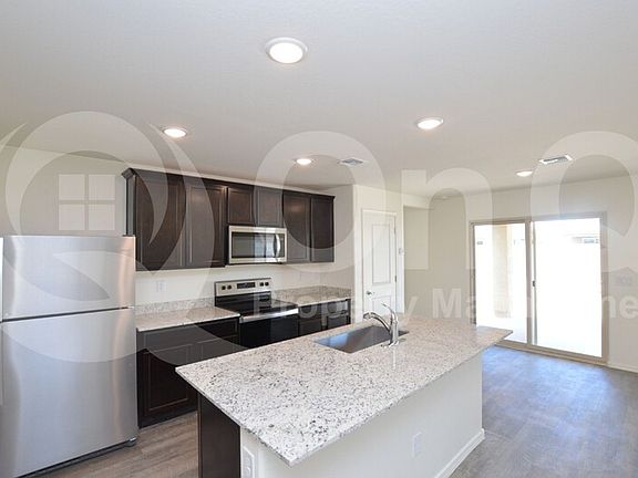 3rd image of 1536 E Saladino Dr